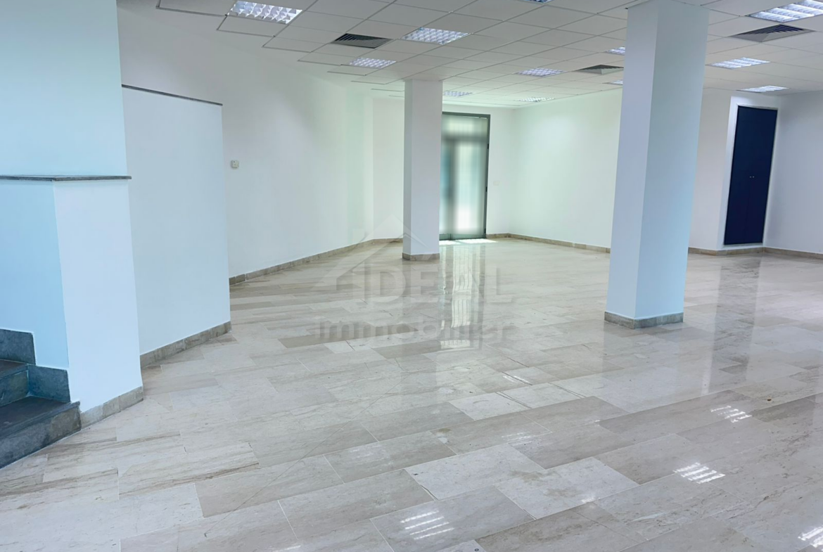 Bureau à louer Lac 1 de 180 m²