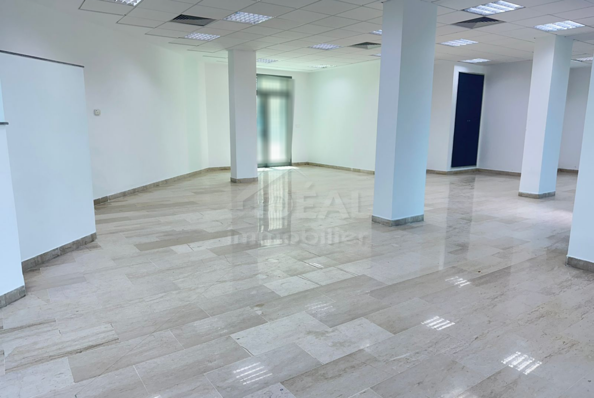 Bureau à louer Lac 1 de 180 m²