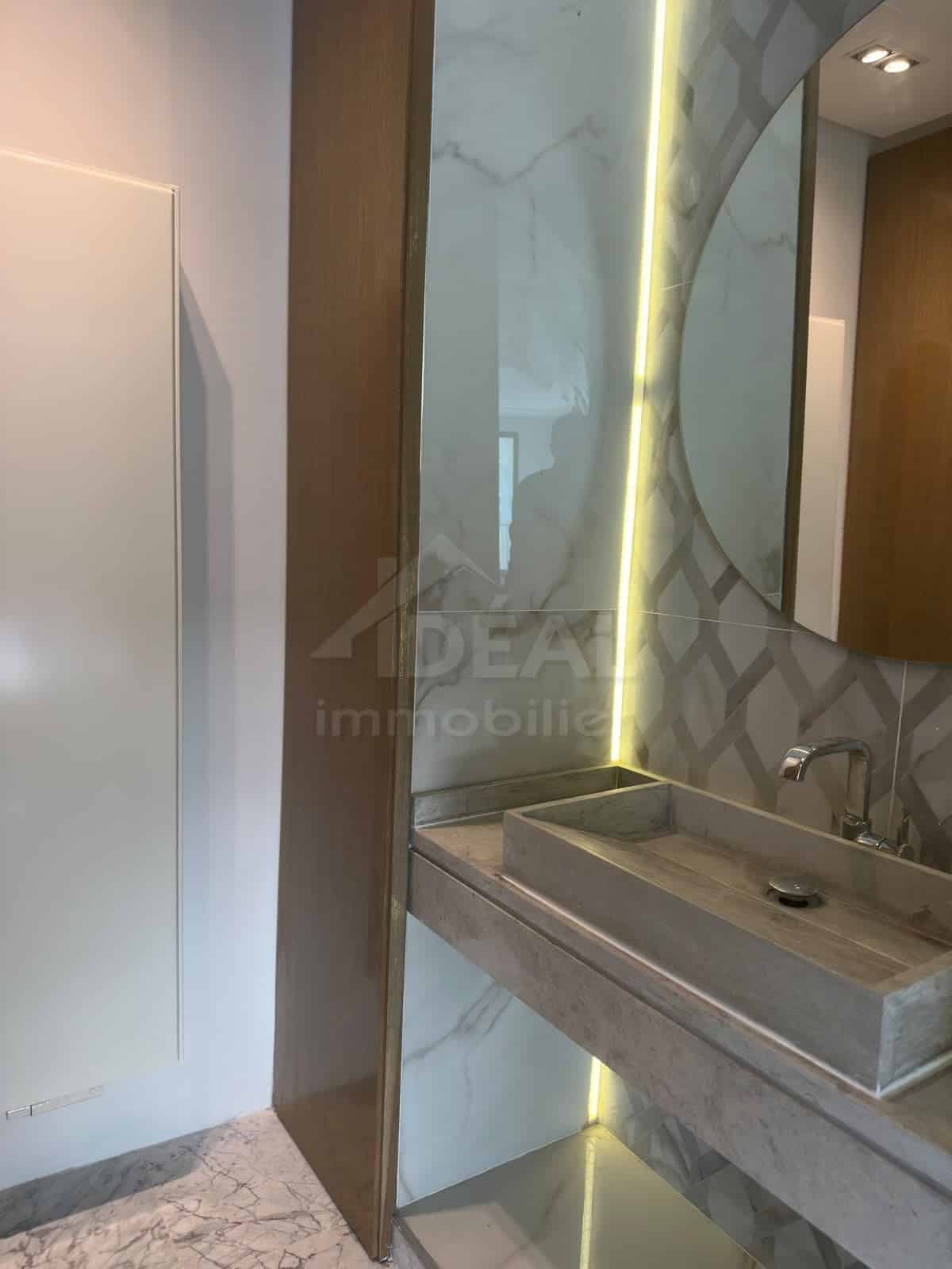V26-005-011 Salle de bain – appartement au Lac 2
