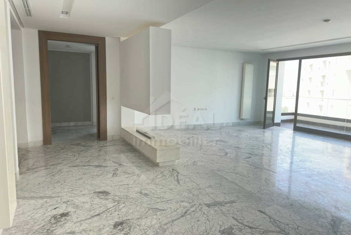 Salon avec cheminée – appartement au Lac 2